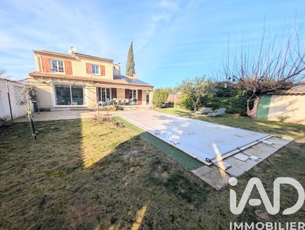 Maison à vendre 7 pièces 143 m² Aubignan