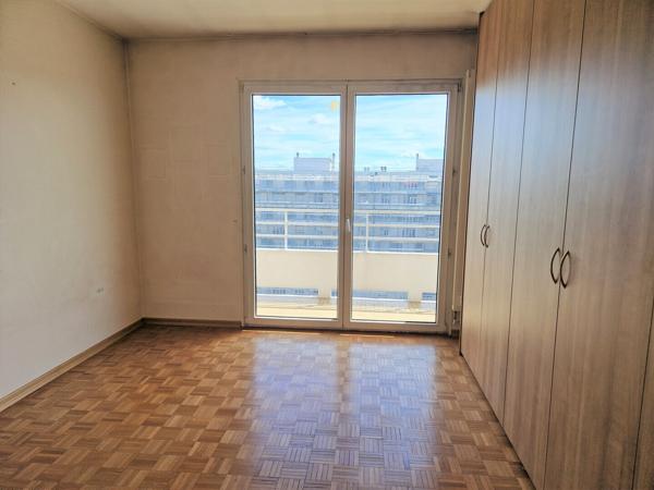 Bel appartement 5 pièces au dernier étage avec vue exceptionnelle