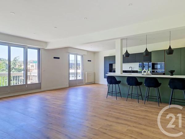 Appartement T6 à vendre  5 pièces - 100,52 m 2   CHAMALIERES  - 63