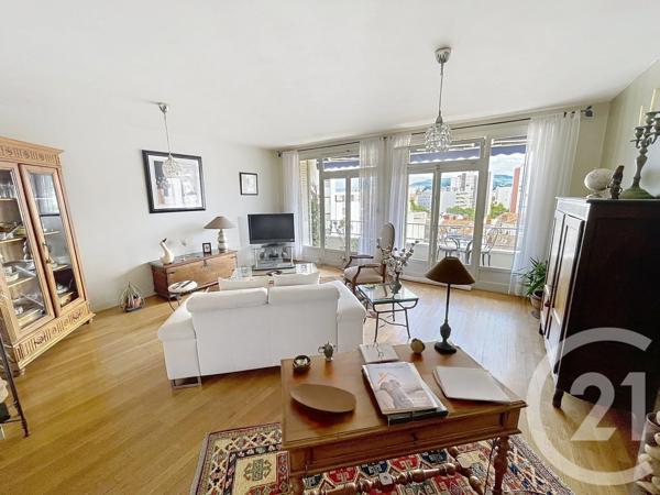 Appartement T6 à vendre  5 pièces - 100,52 m 2   CHAMALIERES  - 63