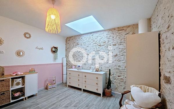 Appartement à vendre    10 pièces • 291 m2 Saint-Fargeau-Ponthierry