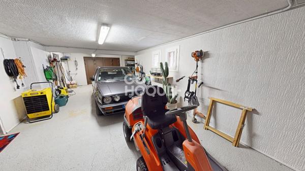 A VENDRE - Propriété 4 chambres de 160 m² avec piscine - AOUSTE SUR SYE 26400