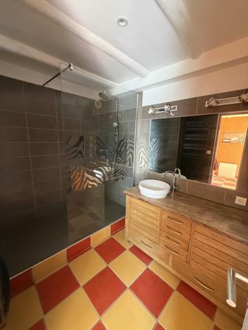 Maison  5 pièce(s)  3 chambre(s)  156 m²