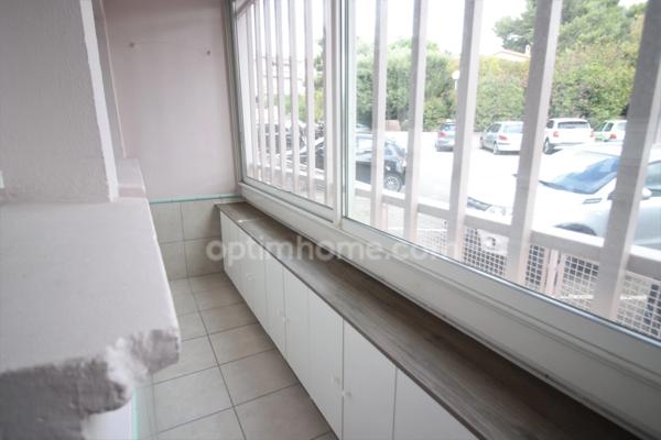 Appartement à louer 3 pièces SANARY SUR MER (83)