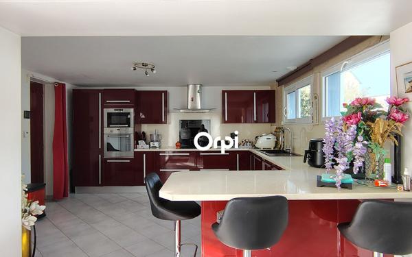 Maison à vendre    5 pièces •  Marennes