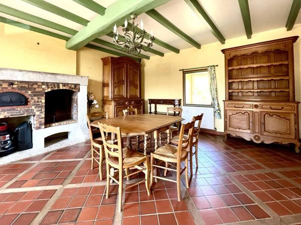 Maison à vendre 244 950 € Cellefrouin 5 p 185 m² DPE C