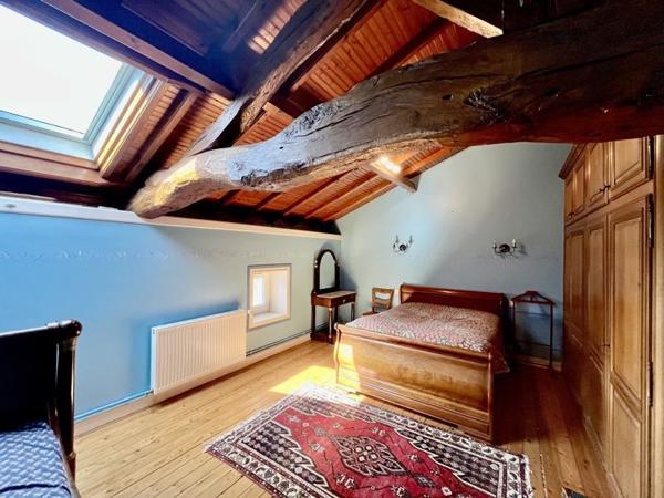 Maison à vendre 244 950 € Cellefrouin 5 p 185 m² DPE C