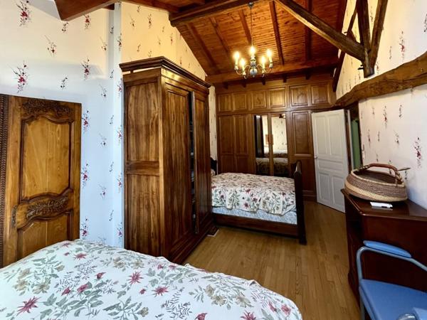 Maison à vendre 244 950 € Cellefrouin 5 p 185 m² DPE C