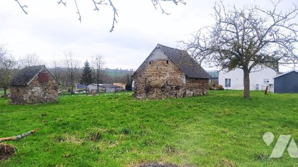 Terrain à bâtir de 2 127 m² non viabilisé