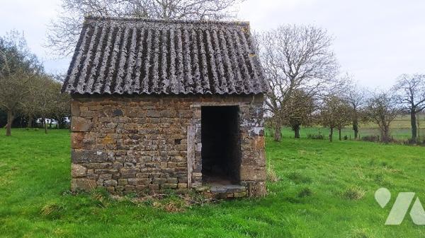 Terrain à bâtir de 2 127 m² non viabilisé