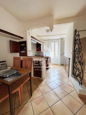 Maison de village meublée + garage
