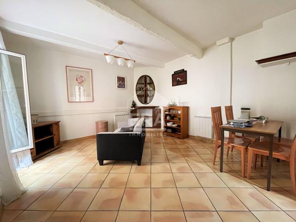 Maison de village meublée + garage