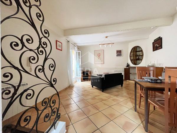 Maison de village meublée + garage