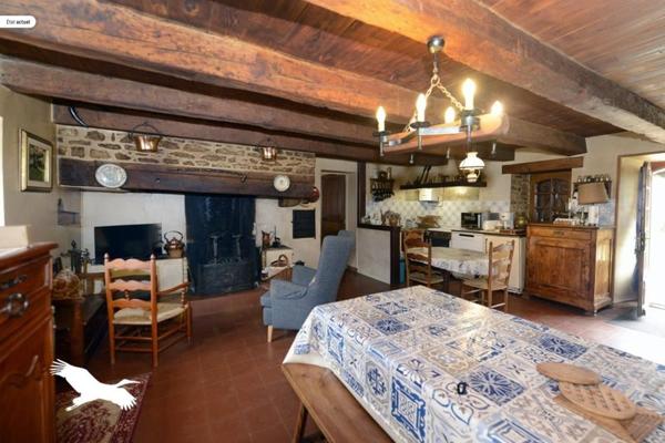 Maison à vendre |  Montbron |  6 pièces | 227,8 m²