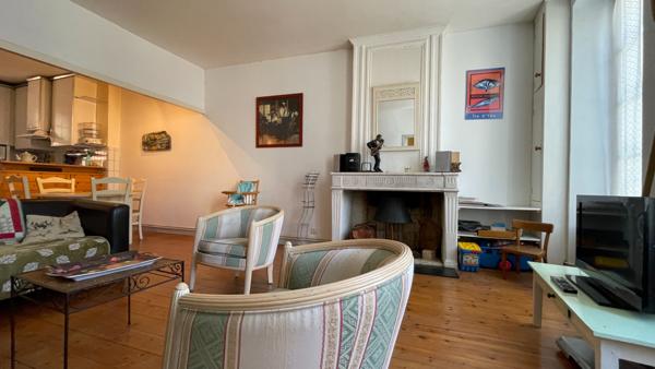 A LOUER APPARTEMENT MEUBLE LA ROCHELLE CENTRE VILLE