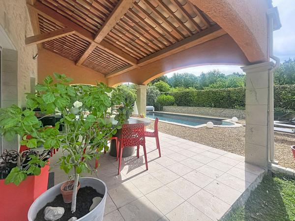 Maison Pierrevert 5 pièces 172 m², terrasse, piscine, et dépendance