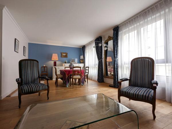 Boulogne-Billancourt (92100) vaste T2 lumineux - 64m² - au coeur de SILLY-GALLIENI - cave - parking