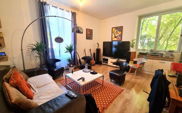 Appartement à vendre    3 pièces • 102,71 m2 Jurançon