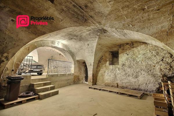 UZES : A 5 km Maison de village  5 pièce(s) 118 m2, Terrasse , entièrement rénovée