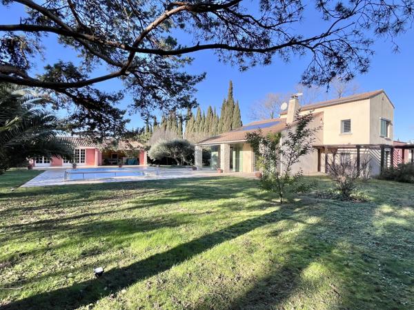 GARD -CAISSARGUES -NIMES - VILLA - 5 CHAMBRES - PISCINE - JARDIN - GARAGE - POOL HOUSE - PAS DE VIS A VIS