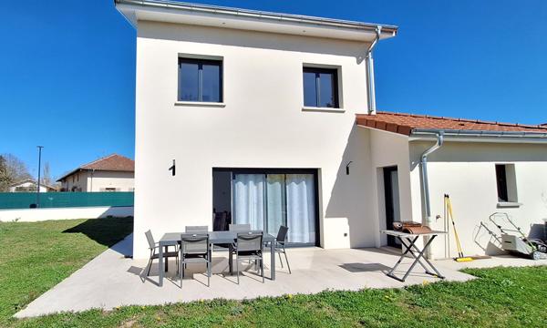 Maison recente 2023 à vendre à Attignat - 4 chambres, 110 m²+ garage sur 402 m2 de terrain