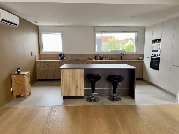 MAISON INDIVIDUELLE CONTEMPORAINE SEMI- PLEIN PIED AU BOURG DE MARCQ