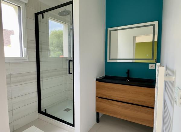 MAISON INDIVIDUELLE CONTEMPORAINE SEMI- PLEIN PIED AU BOURG DE MARCQ