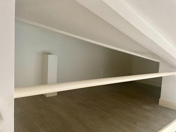 PARIS 17è Métro Argentine ou Maillot Studio avec mezzanine