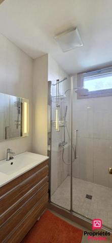 LE BOUSCAT - Maison familiale 4 chambres avec jardin, piscine chauffée et garage