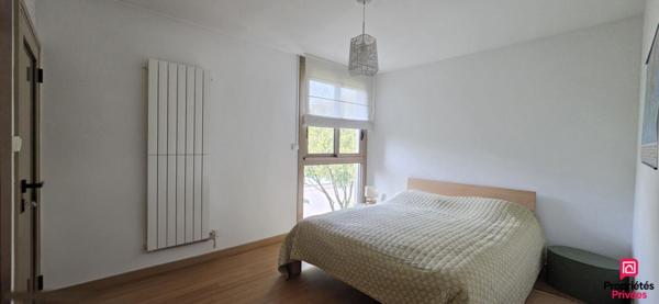 LE BOUSCAT - Maison familiale 4 chambres avec jardin, piscine chauffée et garage