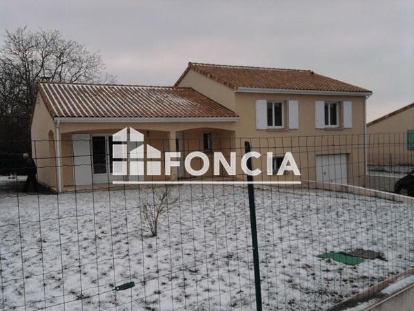 Location Maison 6 pièces 113.8 m² - 3 RUE DE LA VARENNE Buxerolles 86180