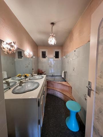 Quint Fonsegrives Maison 11 pièce(s) 209.91 m2 avec terrasse et piscine