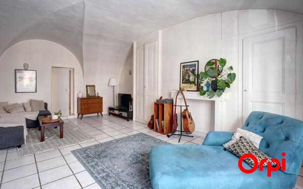 Appartement à vendre    2 pièces • 83,26 m2 Lyon 2