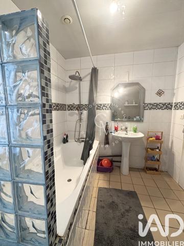 Maison à vendre 6 pièces 200 m² Cernoy