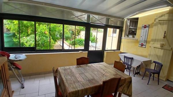 ROYAN 17200. Hyper centre, agréable maison à etage de 117 m² habitable avec garage, jardin et cave