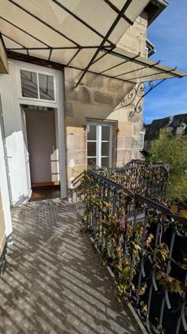 RARE : en Hyper centre de BRIVE A DECOUVRIR appartement T7 en Duplex / Triplex 146 m² ? Terrasse 50 m²