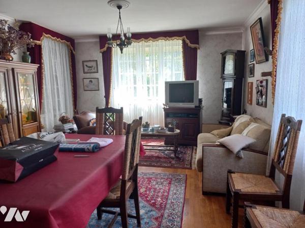 Maison à Lamballe, proche plan d'eau.