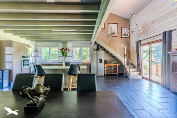 Maison à vendre |  Gujan-Mestras |  5 pièces | 292 m²