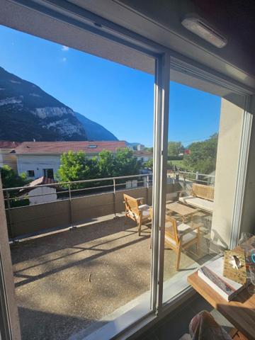 À Vendre  Appartement Traversant  de 43.40m²  Fontaine ( 38600 )