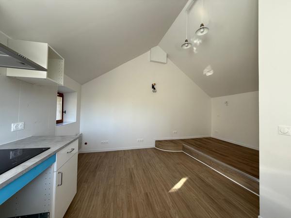 Guérard (77580) Studio à louer – Guerard (Montbrieux) – Entièrement rénové