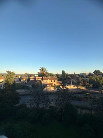 À louer – Appartement T3 lumineux avec balcon et cave – Résidence Les Salins, Hyères