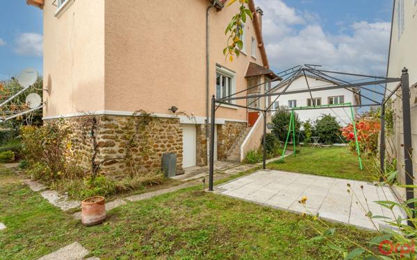 Maison à vendre    6 pièces • 105 m2 Sainte-Geneviève-des-Bois