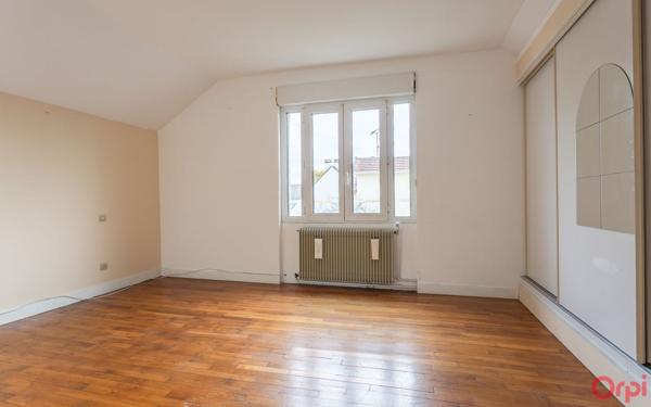 Maison à vendre    6 pièces • 105 m2 Sainte-Geneviève-des-Bois