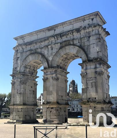 Immeuble à vendre 300 m² Saintes