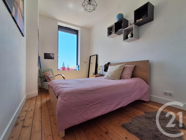 Maison à vendre  6 pièces - 150 m 2   ROYAN  - 17