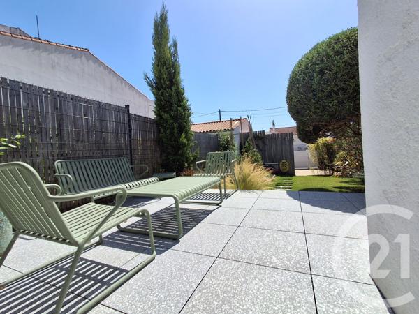 Maison à vendre  6 pièces - 150 m 2   ROYAN  - 17