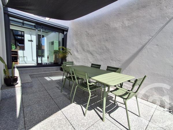 Maison à vendre  6 pièces - 150 m 2   ROYAN  - 17