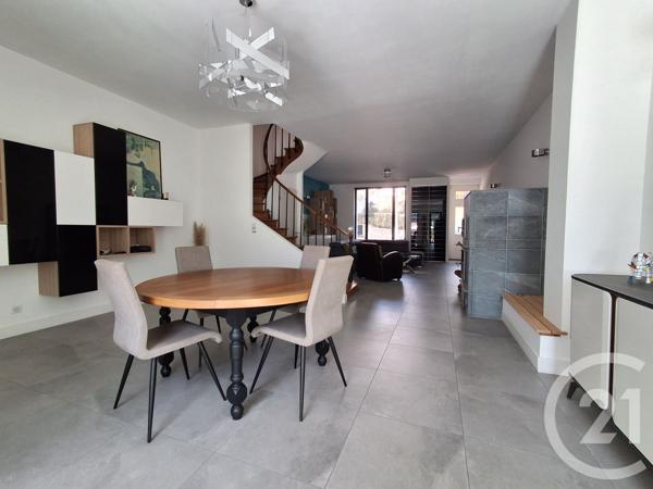 Maison à vendre  6 pièces - 150 m 2   ROYAN  - 17