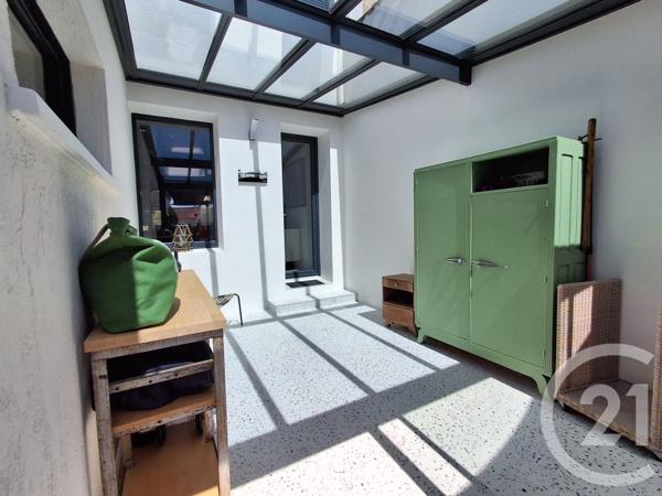 Maison à vendre  6 pièces - 150 m 2   ROYAN  - 17