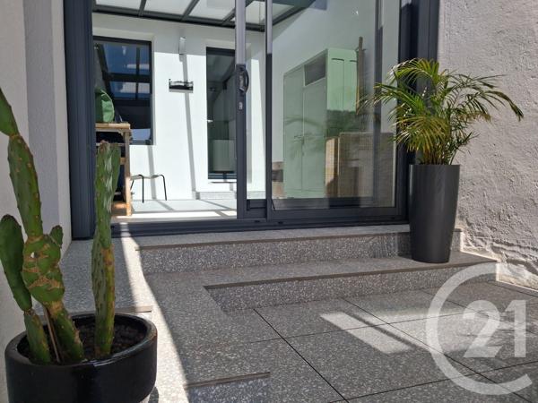 Maison à vendre  6 pièces - 150 m 2   ROYAN  - 17